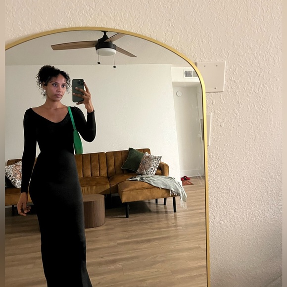 Long Maxi Dress, small size (4) well fitted - Picture 2 of 3